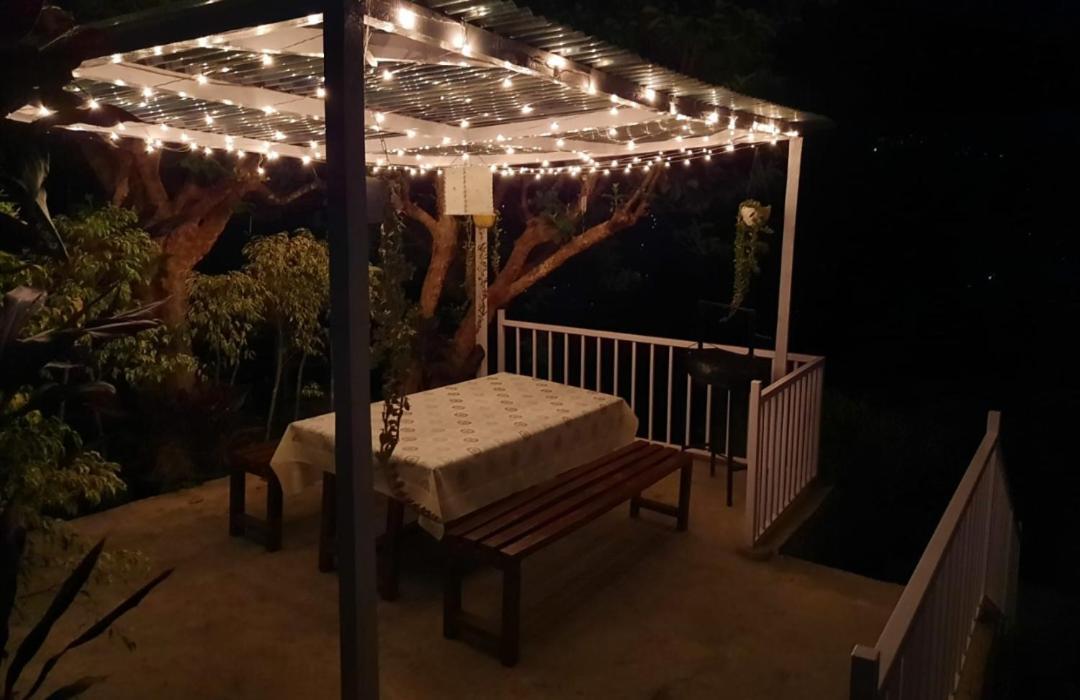 Aaravi Garden Homestay カリンポン エクステリア 写真